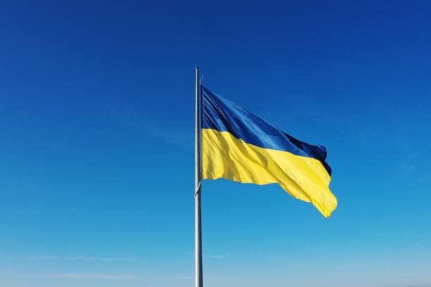 Більшість українців вважає, що Україна зберігає власний суверенітет – опитування КМІС