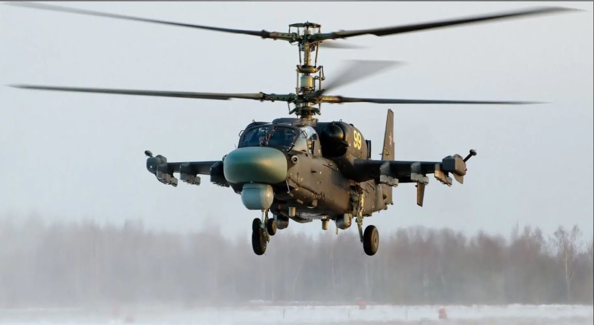 Ворожий гелікоптер Ка-32 спалили на аеродромі у Москві – в ГУР розповіли подробиці (ВІДЕО)