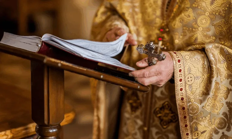 Єпископ з Тернопільщини видавав ухилянтам фіктивні посвідчення священнослужителів