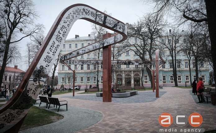 Куди піти та що відвідати у Чернівцях на День Вишиванки-2025