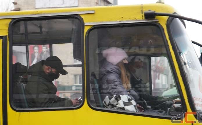 Приватний первізник не буде обслуговувати один з маршрутів: у міській раді Чернівців розповіли про подальші дії