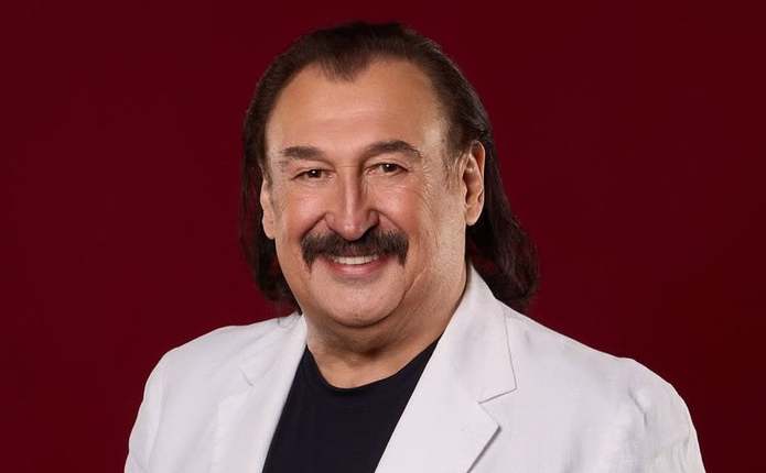 Степан Гіга у важкому стані: співака прооперували