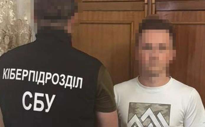 На Буковині хакер торгував «зламаними» акаунтами та виводив кошти через російський онлайн-сервіс