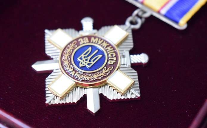 Загинули на Донеччині: двох воїнів з Буковини нагородили посмертними відзнаками