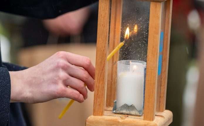 До Чернівців напередодні привезли Вифлеємський Вогонь