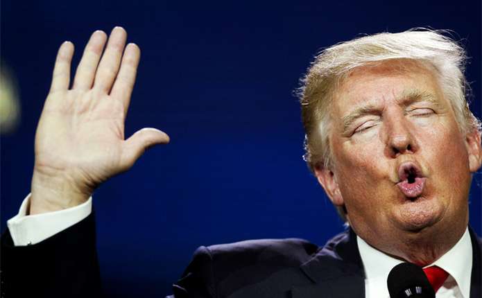 Пластирі на долонях Трампа: усе через рукостискання