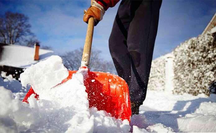 Хто у Чернівцях має прибирати тротуари та площі біля закладів та магазинів
