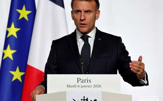 Президент Франції планує розмістити в Україні 6 тисяч військових