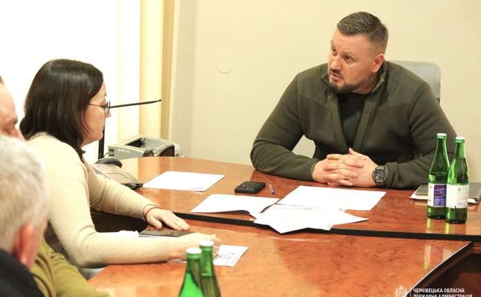 Начальник Чернівецької ОВА Осипенко провів перший особистий прийом буковинців