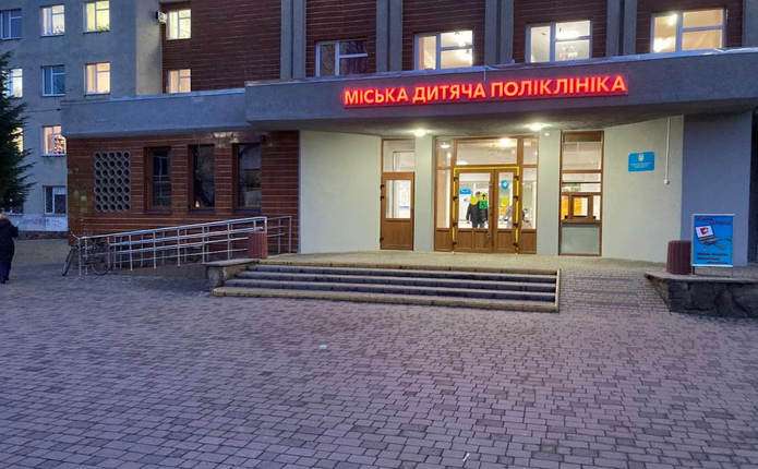 Дитяча поліклініка Чернівців, що на проспекті, обслуговує майже 40 тисяч маленьких пацієнтів: про роботу закладу