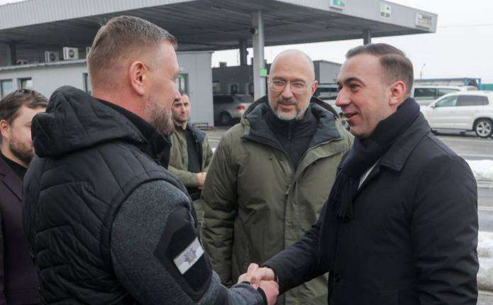 Денис Шмигаль зустрівся на Буковині з румунським колегою: розбудова енергетичних інтерконекторів з Румунією та Вертикальний газовий коридор