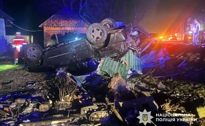 У ДТП на Буковині загинув 22-річний водій: не впорався з кервуанням