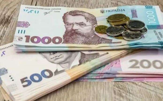 Підвищення виплат із 1 березня - кому перерахують пенсії та страхові виплати на 12,1%