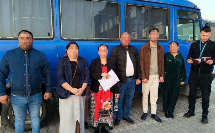 Дванадцятьох іноземців виявили міграційники на Калинівському ринку та автовокзалах Чернівців