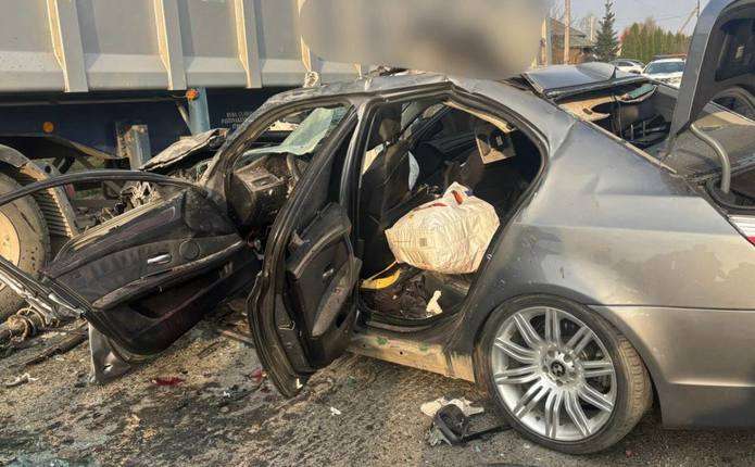 На вулиці Лук'яновича у Чернівцях сталася аварія: рух повністю перекритий