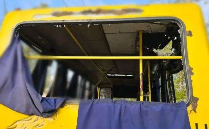 Ворог атакував дроном маршрутку в Херсоні - двоє людей загинули, семеро поранені