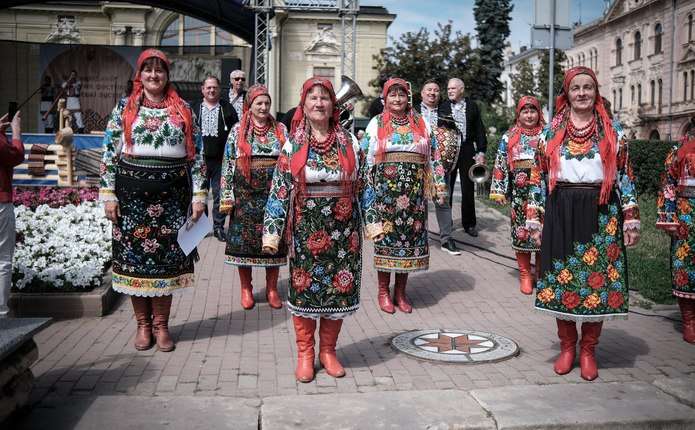 Стали відомі дати проведення в Чернівцях популярного фольклорного фестивалю «Буковинські зустрічі»