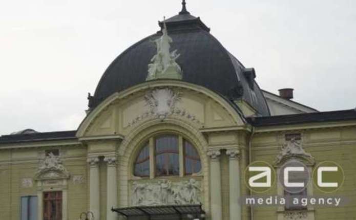 Чернівецький муздрамтеатр опублікував афішу на червень та липень