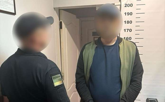 На одному з КПП Буковини затримали іноземця: спрацювала база даних Інтерполу
