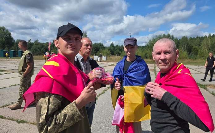 В Україну з російського полону повернули понад 100 захисників