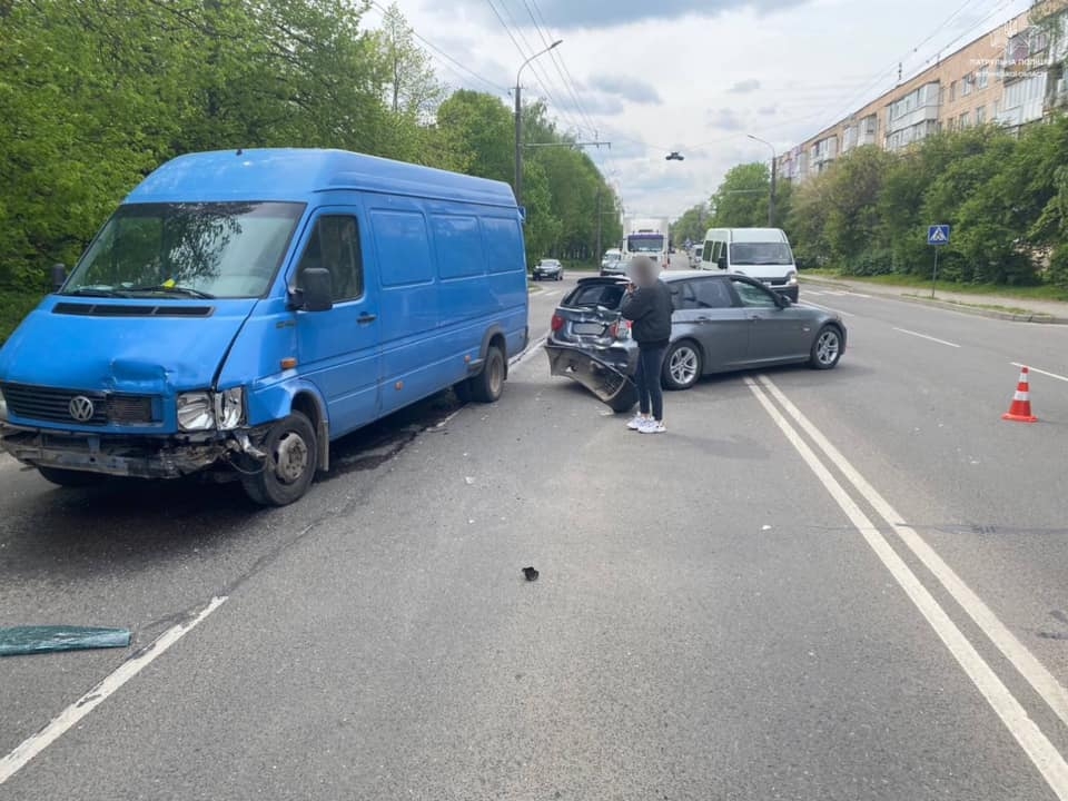 ДТП у Луцьку: був ускладнений рух та побиті авто (Фото)