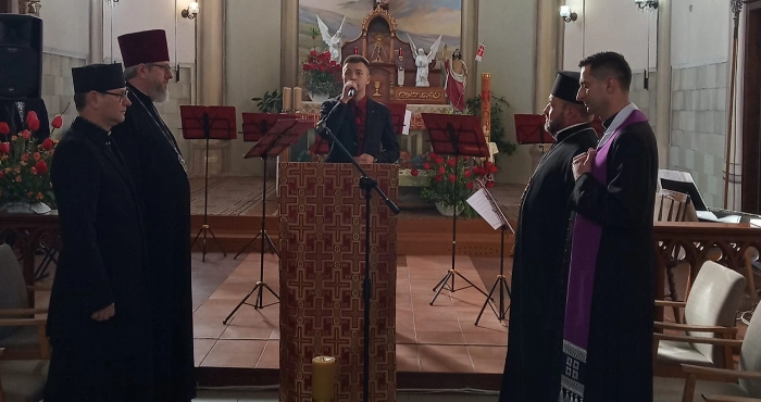 У ківерцівському костелі провели першу спільну міжконфесійну молитву за воїнів