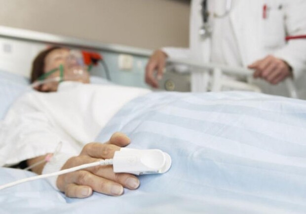 На Волині школярка потрапила до лікарні після розпиття алкоголю в дворі