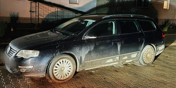 У Луцьку п’яний гонщик розтрощив чужу автівку і втік (Фото)