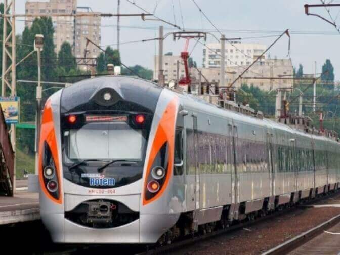 З Волині до Львова почав курсувати новий експериментальний потяг