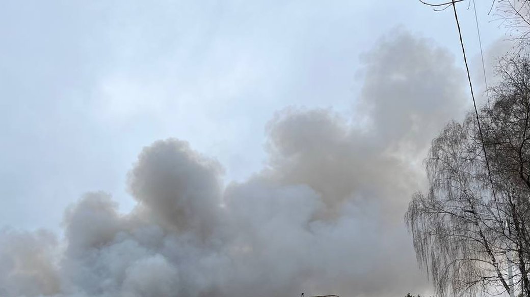 Якість повітря у Луцьку: екологиня пояснила ситуацію із задимленням після обстрілу