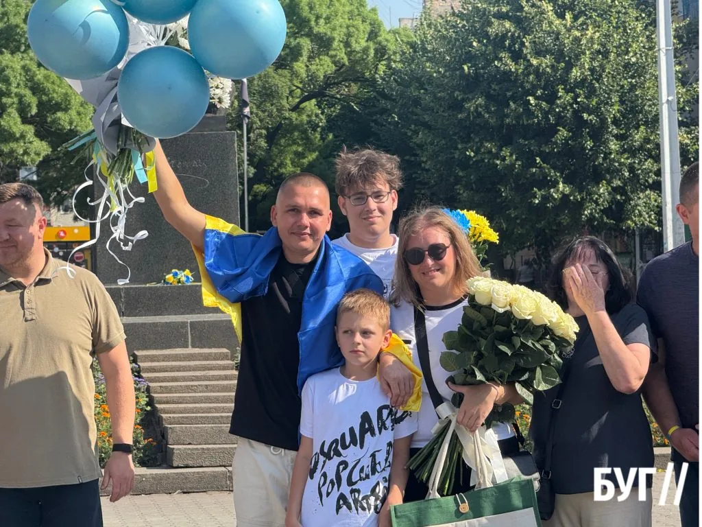 На Волині зустріли Захисника Володимира Фаброго, який повернувся з російського полону після 1501 дня неволі