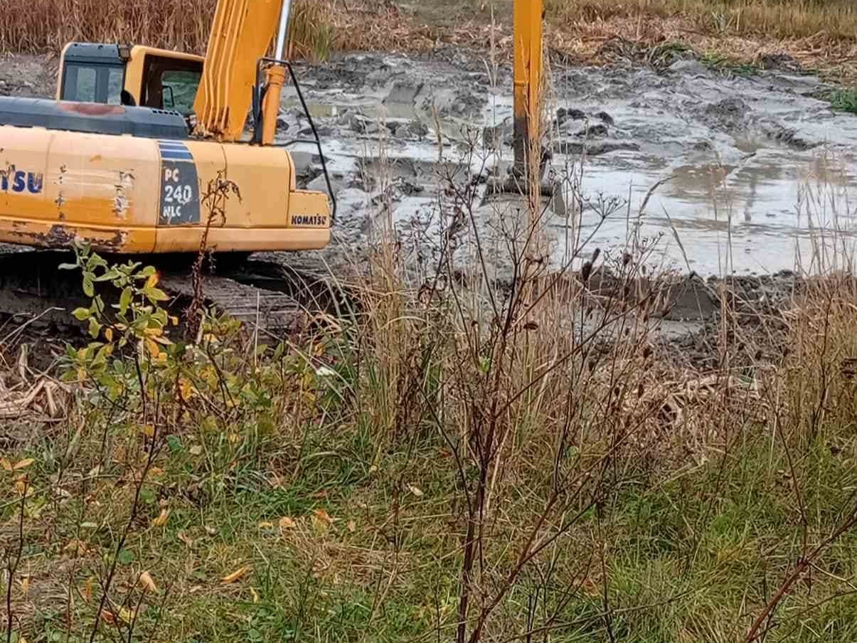 У селі на Волині розчистили пожежну водойму (Фото, Відео)