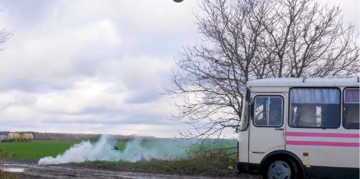 Дрон вибухнув за метр від автобуса: що відбувалося біля Луцька (відео)