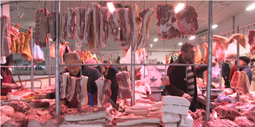 Які ціни на м'ясо і сало на луцькому ринку перед Різдвом (відео)