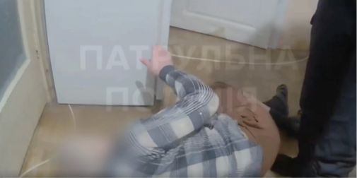 Впав і не міг підвестися: луцькі патрульні допомогли чоловіку, який переніс інсульт (відео)