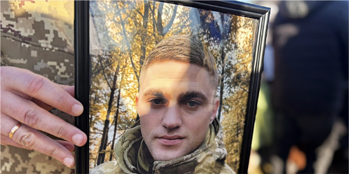 Зовсім юний: на Волині попрощалися із загиблим воїном Тарасом Мельником (фото)
