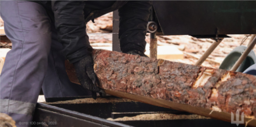 Як бійці волинської бригади готують деревину для бліндажів (фото)