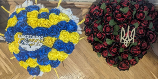 Ставлять на могилах: як лучанка створює квіти пам'яті, які не в'януть (відео)