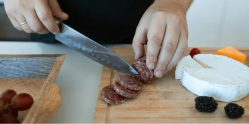 Які продукти категорично не можна різати на дерев'яних дошках