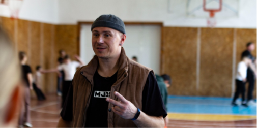 Учитель з волинської школи закохує у фізкультуру, щоб діти не були «телефонними маніяками» (фото, відео)