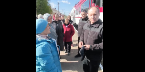 На Волині люди зібралися на протест, аби не допустити закриття маршруту «Ковель–Вижва» (відео)