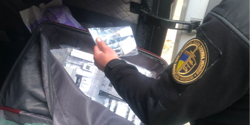 Стоматологія у валізі: на волинському кордоні вилучили інструментів на пів мільйона (фото)