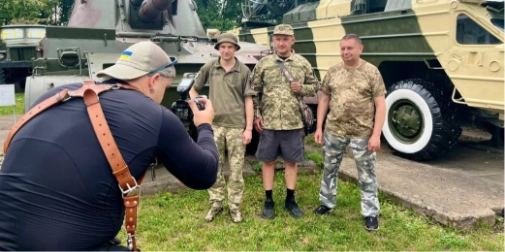 «Щоб показати красу сильних людей»: у Луцьку влаштували фотосесію для ветеранів (фото, відео)