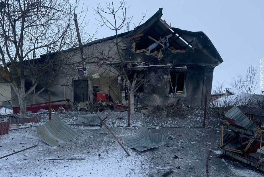 Чоловіка, який травмувався унаслідок атаки на Хмельниччину, прооперували: загрози для життя немає