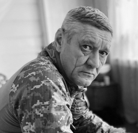 На Хмельниччині попрощалися із загиблим у бою 51-річним головним сержантом