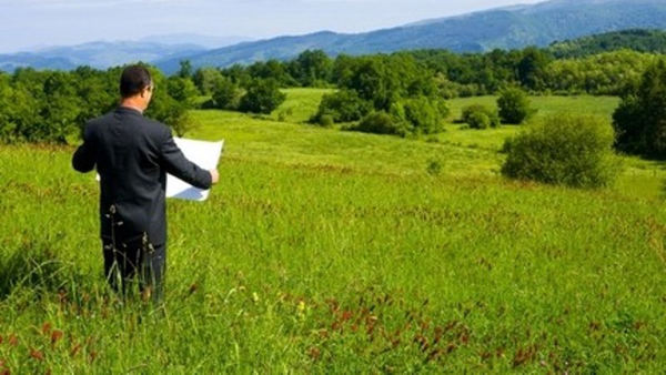 На Хмельниччині суд скасував договір «спільного обробітку» і повернув 40 га землі громаді