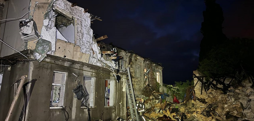 Пошкоджені будинки та багато постраждалих, серед яких є діти: рф атакувала Одесу “шахедами”