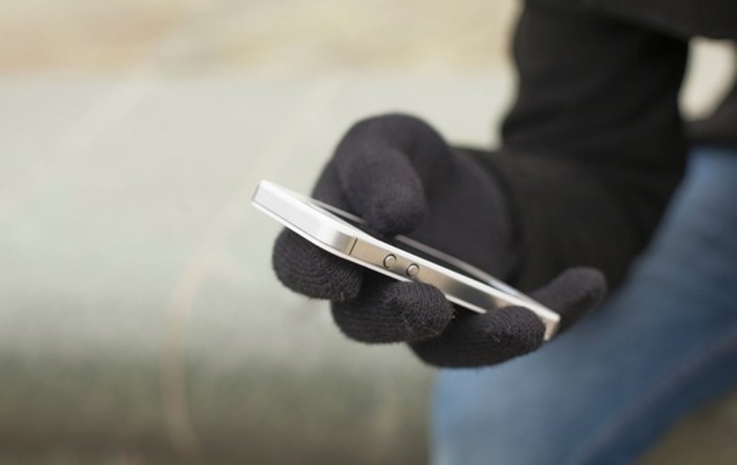 Працівниця лікарні у Болграді знайшла телефон та не повернула власниці: яке покарання призначив суд