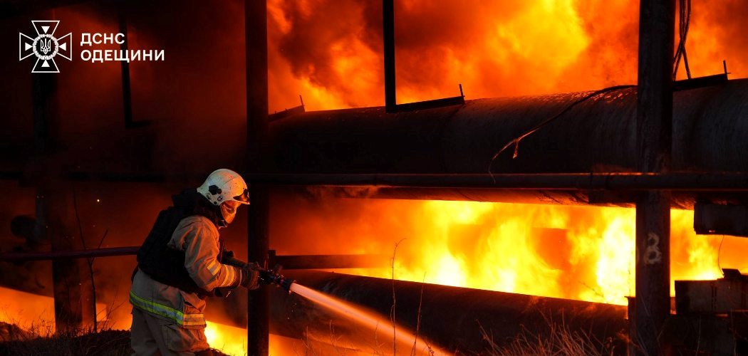 Вночі ворог атакував два об’єкта енергетики у Вилківській громаді та порт в Одесі