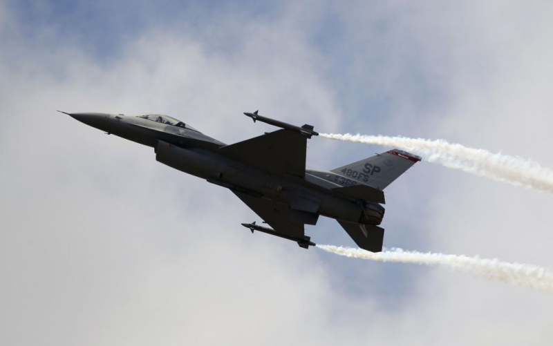 Коли F-16 нарешті з'являться в Україні: Кулеба назвав термін